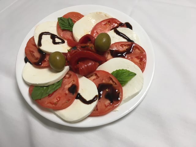 Fresh Mozzarella, Tomato & Roasted Peppers.