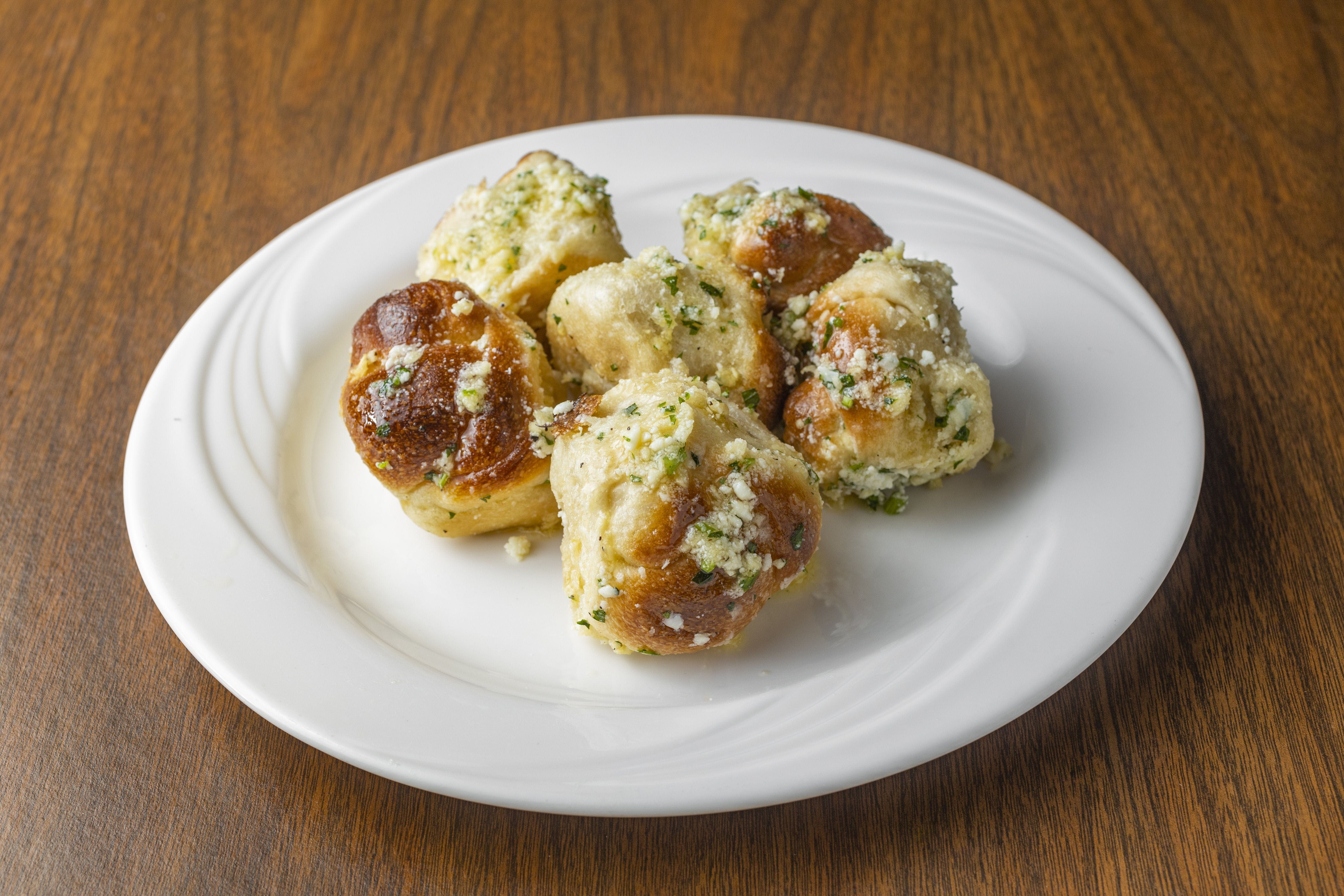 Garlic Knots.