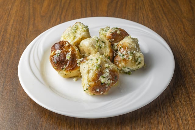 Garlic Knots.